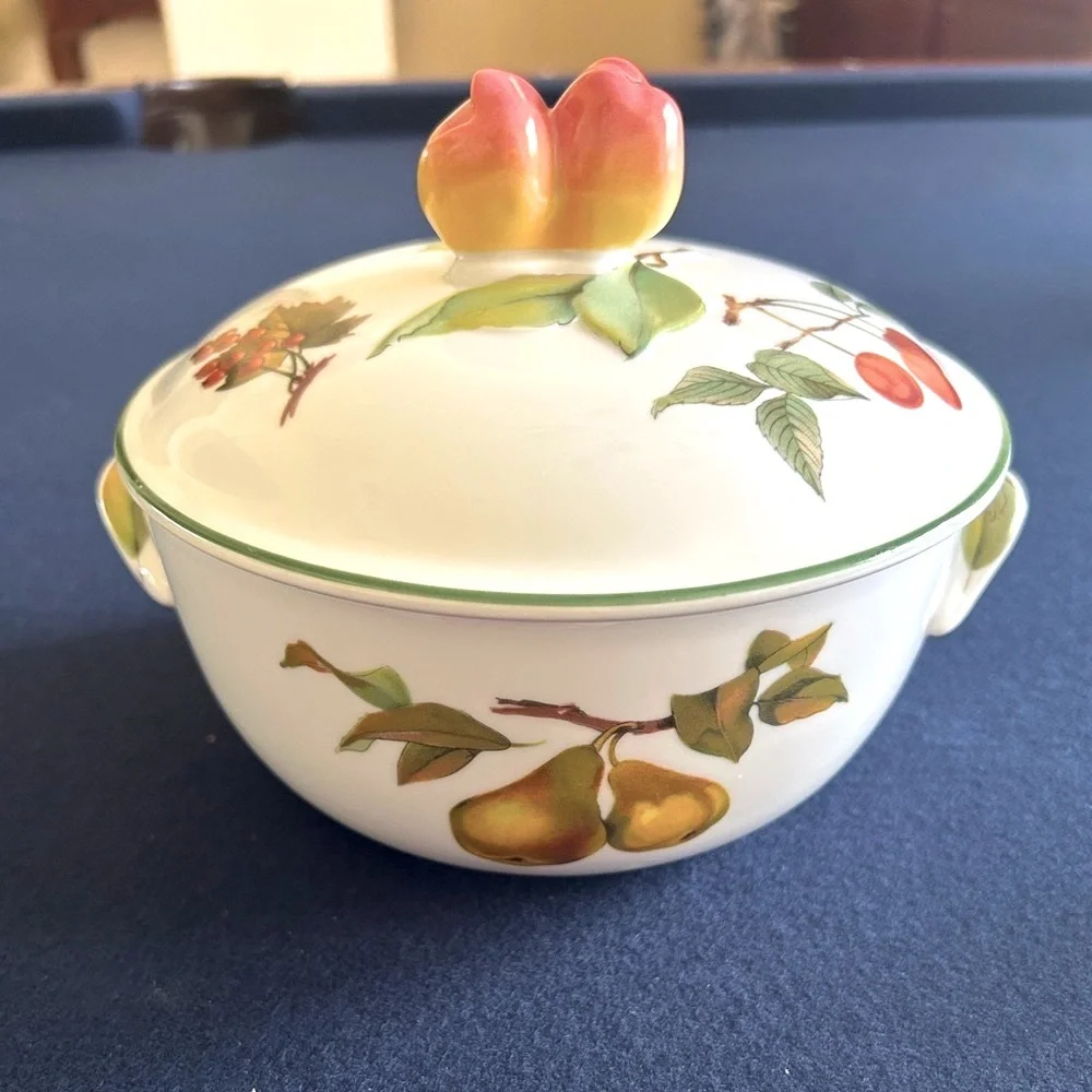 Royal Worcester Evesham Vale 8